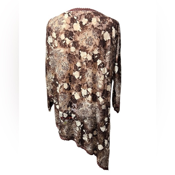 Beautiful ESHA Designs Floral Brown and Cream Lacy Asymmetric Top, Plus size - Picture 4 of 16